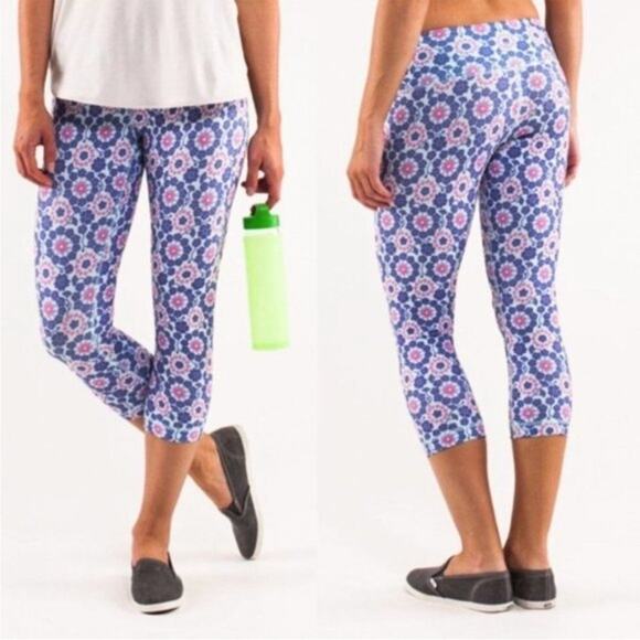 Lululemon Wunder Under Crop Twiggy Printed Light Purple Pink Size 6 - Picture 3 of 9